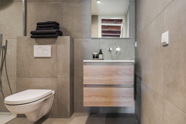 Medium property photo - Nieuwezijds Voorburgwal, 1012 RZ Amsterdam